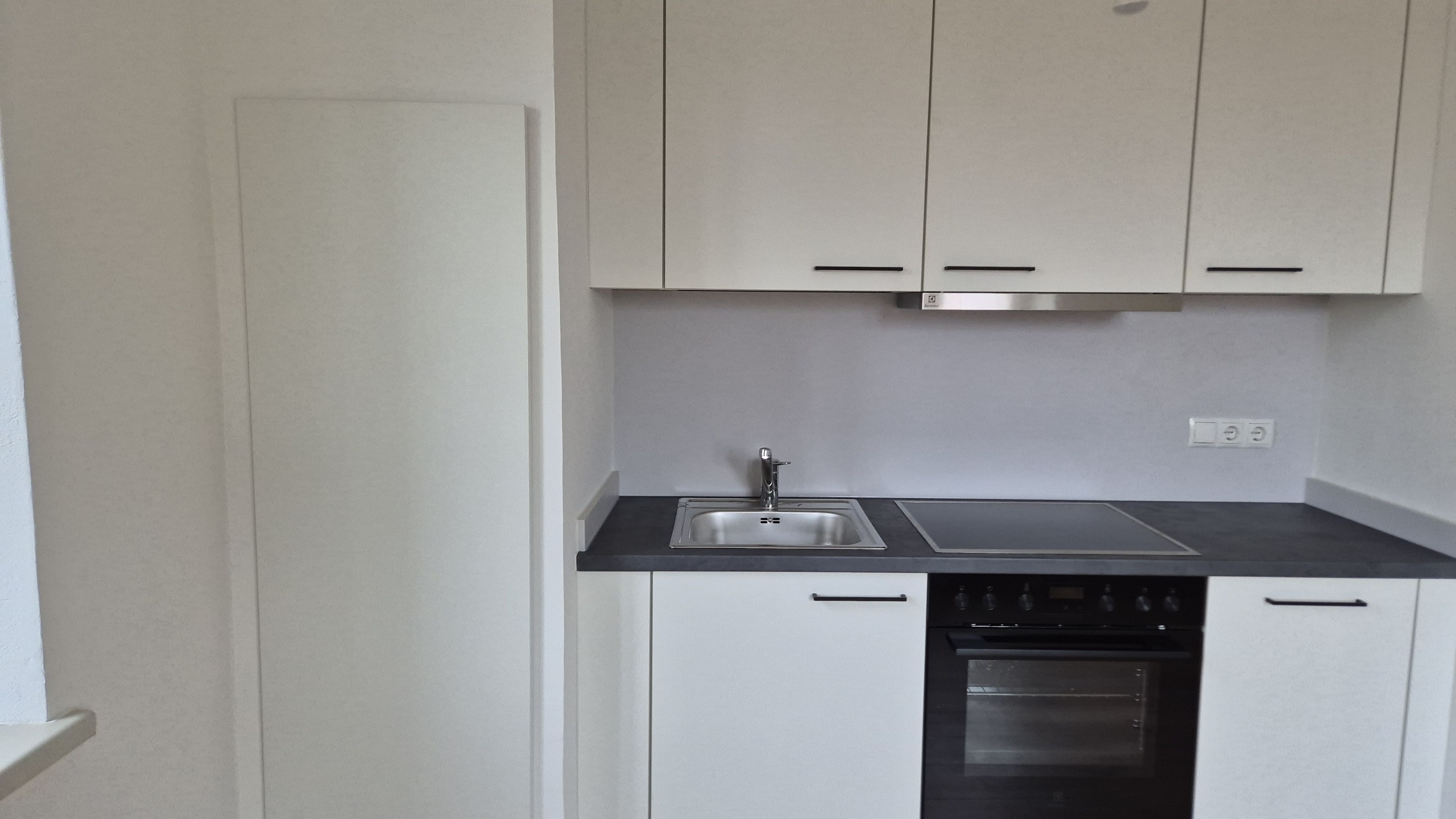 tosons_saba_1499_Top6_Wohnung6_Küche_Foto1.jpg