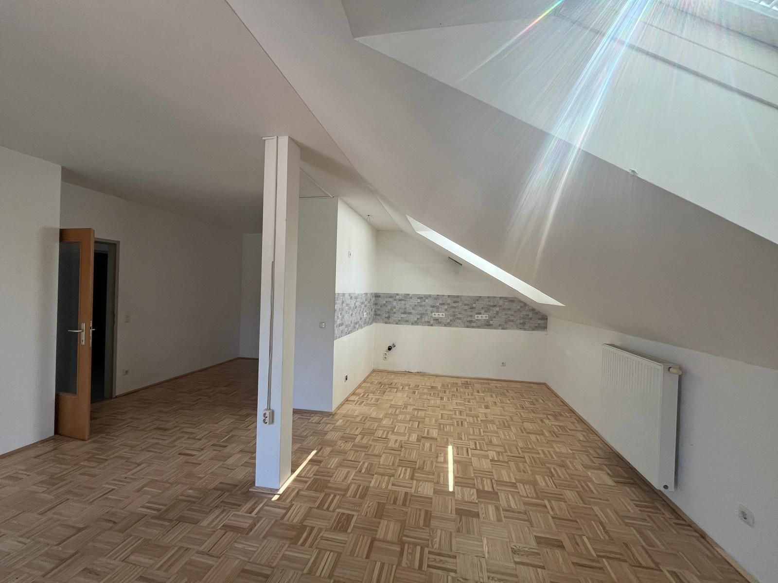 tosons_ansc_7301_Roßbach90_7_Wohn-undEssbereich.jpg