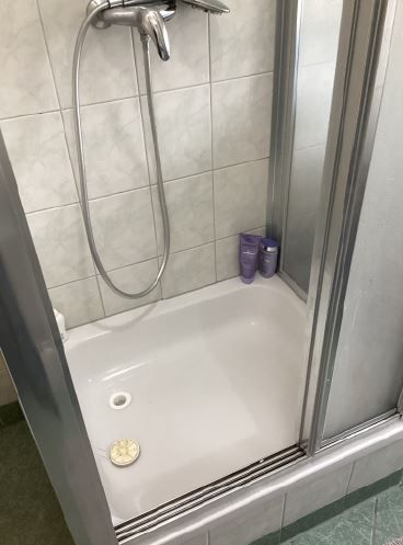 tosons_jeku_868_Bad_WC_1.JPG