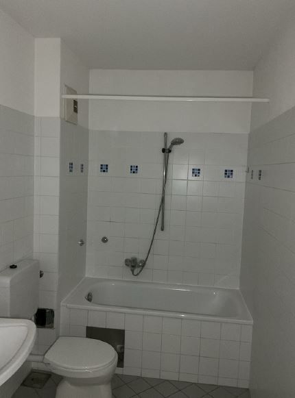 tosons_jeku_18761_Bad_WC.JPG