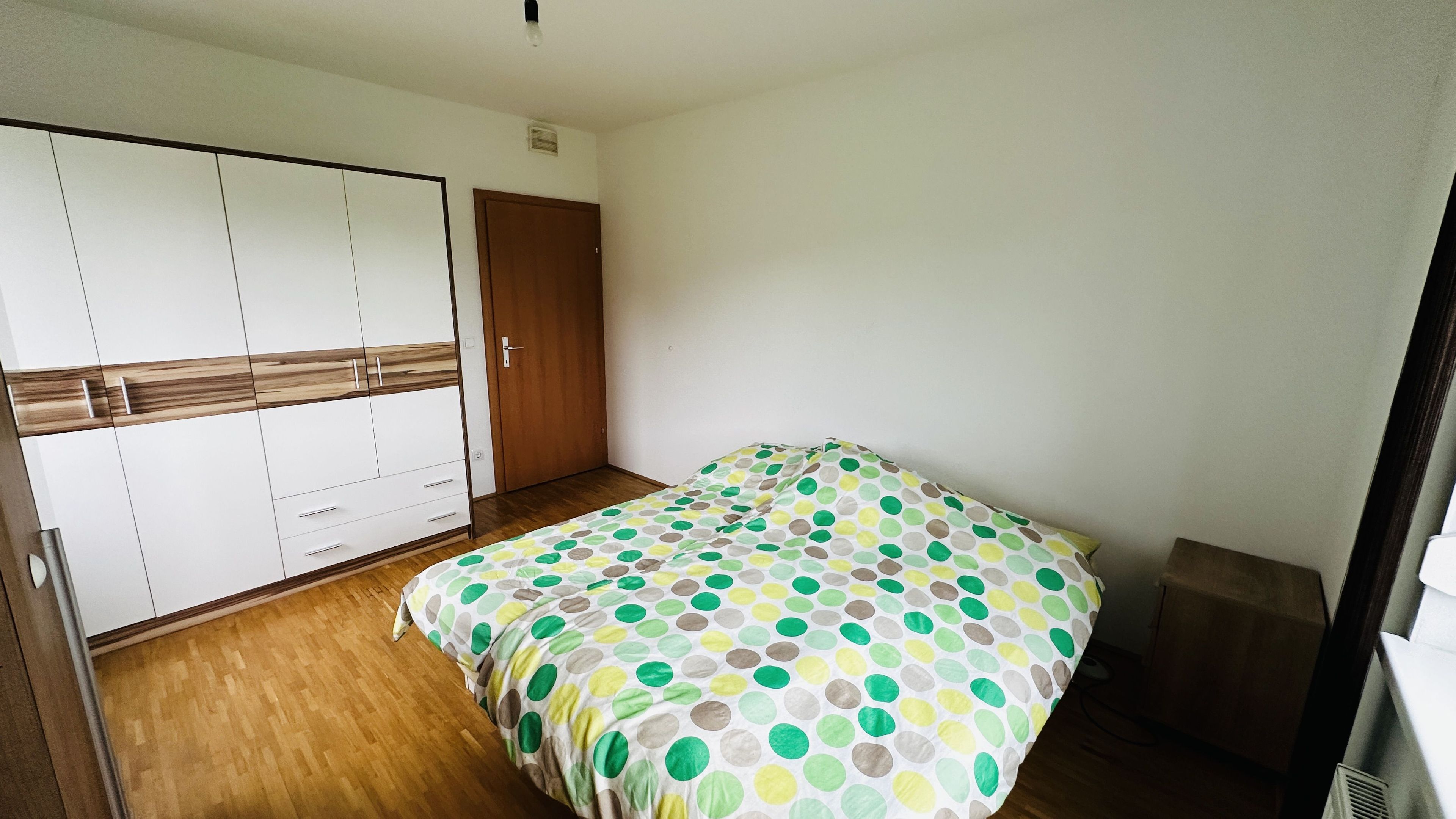 tosons_ansc_8502_LeopoldSonntag-Str_1_12_Schlafzimmer.jpg